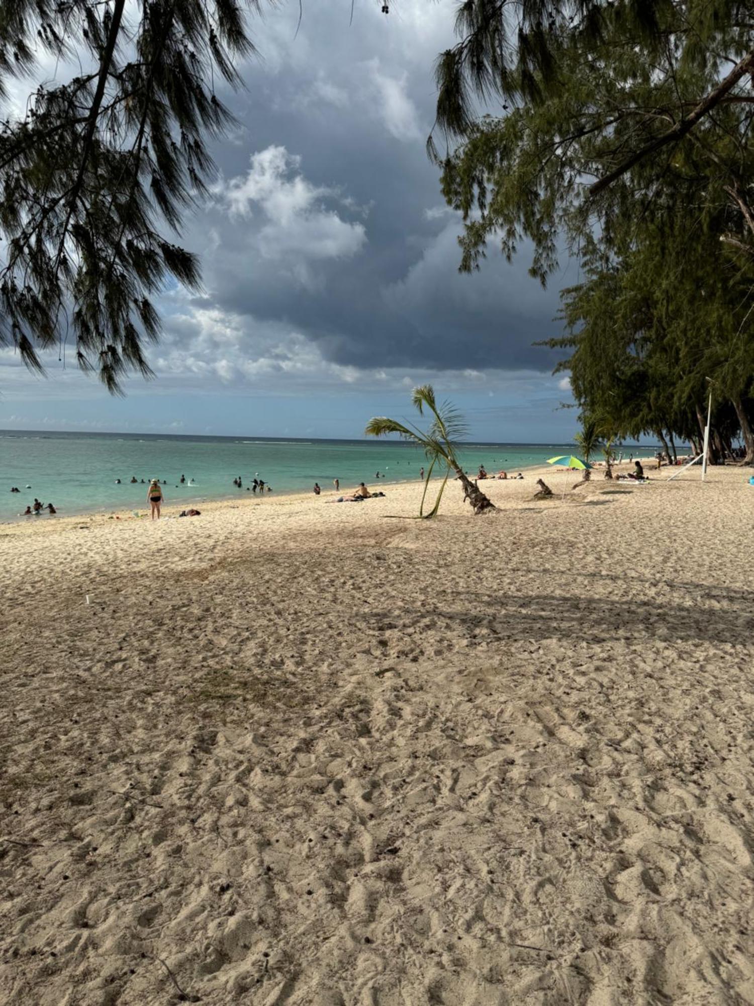 Modern Flat In Flic En Flac-Walk To The Beach المظهر الخارجي الصورة